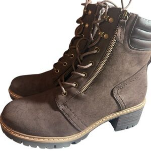 Ramsey Lace up Boot Cushionaire Size 9